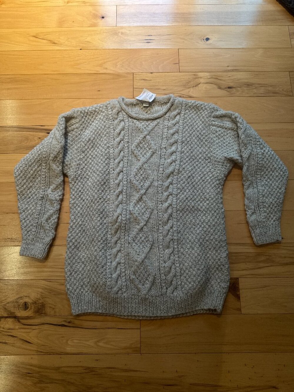 NWT Handmade Cable Knit Sweater Gray 100% Wool New Nepal Hand Knit Pullover